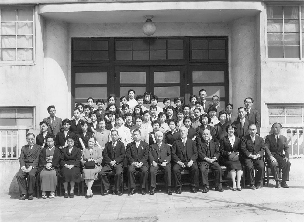 （写真2-13昭和32年第6回）