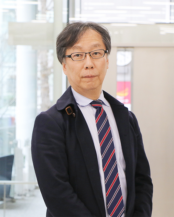 グローバル・コミュニケーション学部長　高尾　享幸
