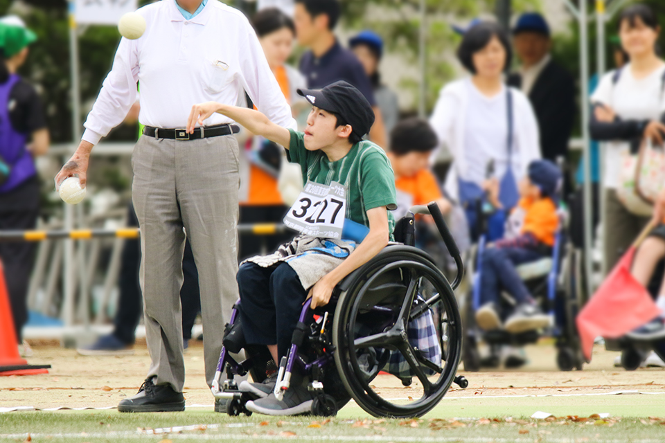 東洋学園大学_ボッチャサークル春原選手が第20回東京都障害者スポーツ大会100m走で銅メダル