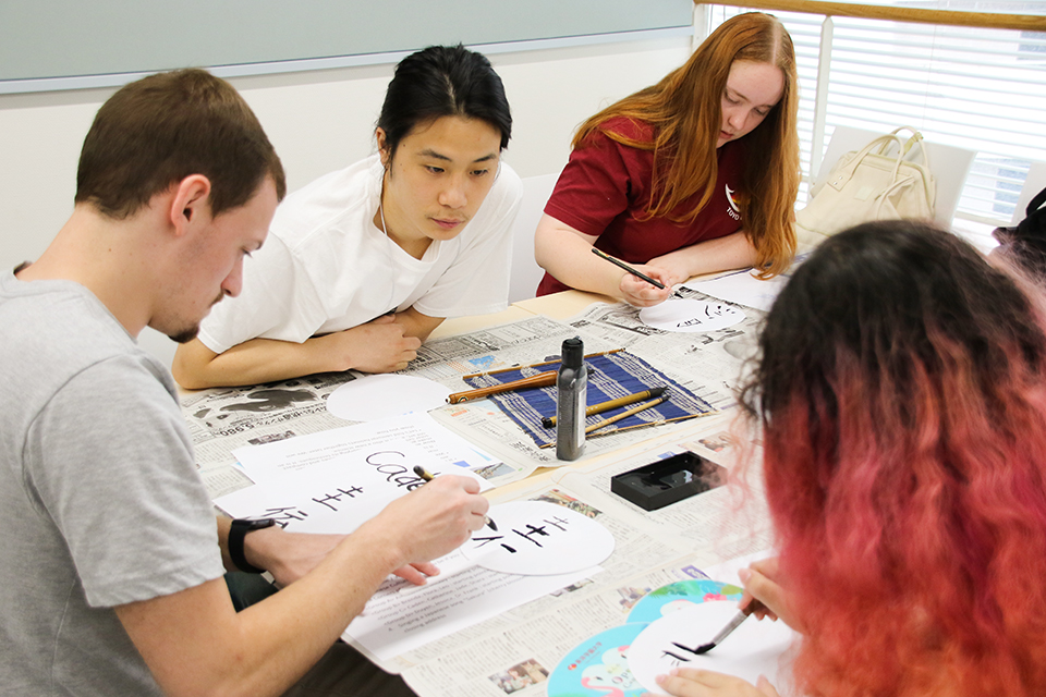 東洋学園大学_SHSU in TOGAKU 英語での観光ガイドや日本文化の紹介