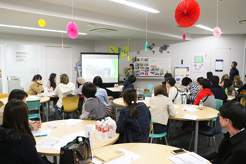 東洋学園大学_春期短期留学プログラム帰国者報告会の模様