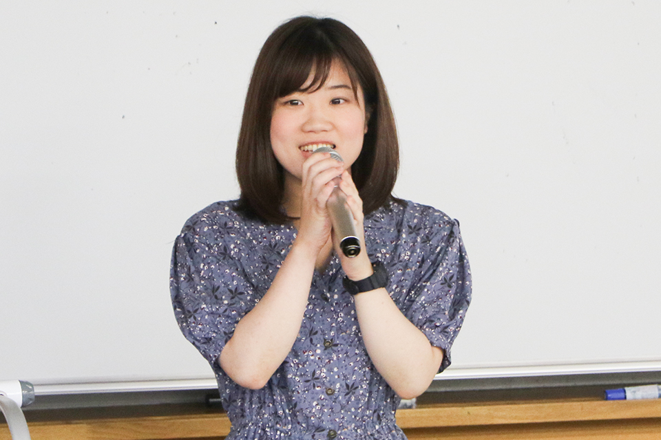 東洋学園大学_人間科学部科目「人間科学基礎演習A」の特別講義「ようこそ。卒業生」を実施
