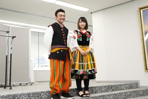 東洋学園大学_ポーランド・デー_試着コーナー