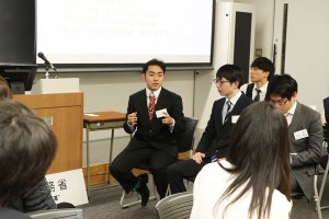 東洋学園大学_働き方改革ディスカッション討論学生