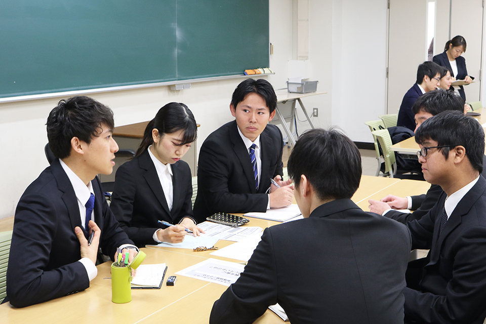 東洋学園大学_二松學舍大学との合同グループディスカッション実践・模擬面接会