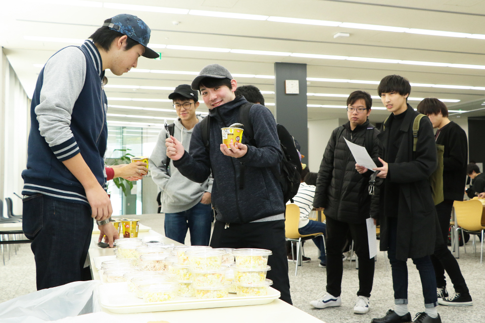 東洋学園大学_日清食品×東洋学園大学「学生の食生活応援プロジェクト2018」