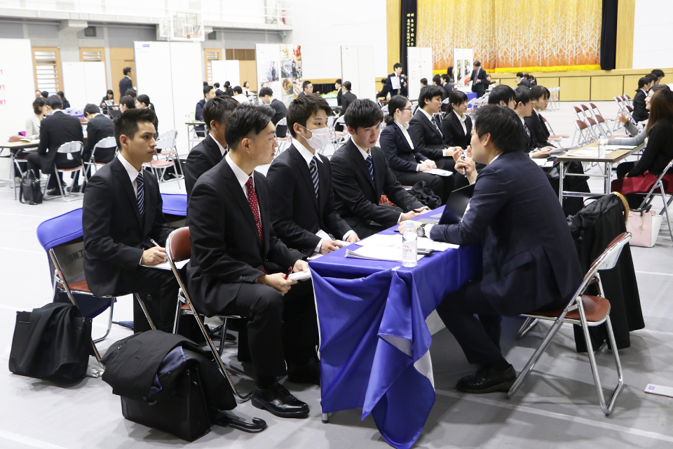 東洋学園大学_学内企業セミナーの開催報告