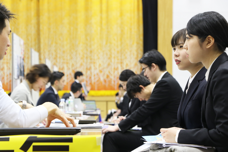 東洋学園大学_学内企業セミナーの開催報告