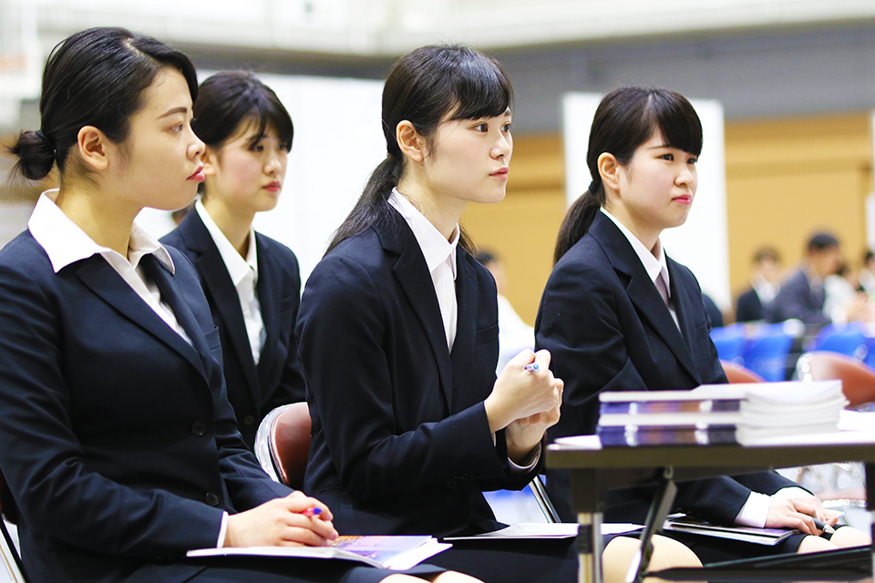 東洋学園大学_学内企業セミナーの開催報告