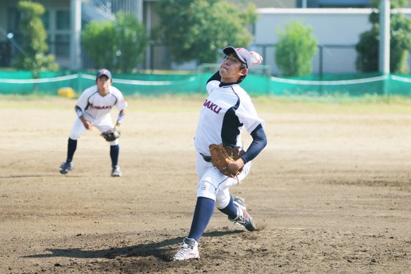 東洋学園大学_リリーフで好投した菅野投手