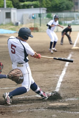 東洋学園大学_2018リーグ戦_6打数4安打の渡邉(陸)選手