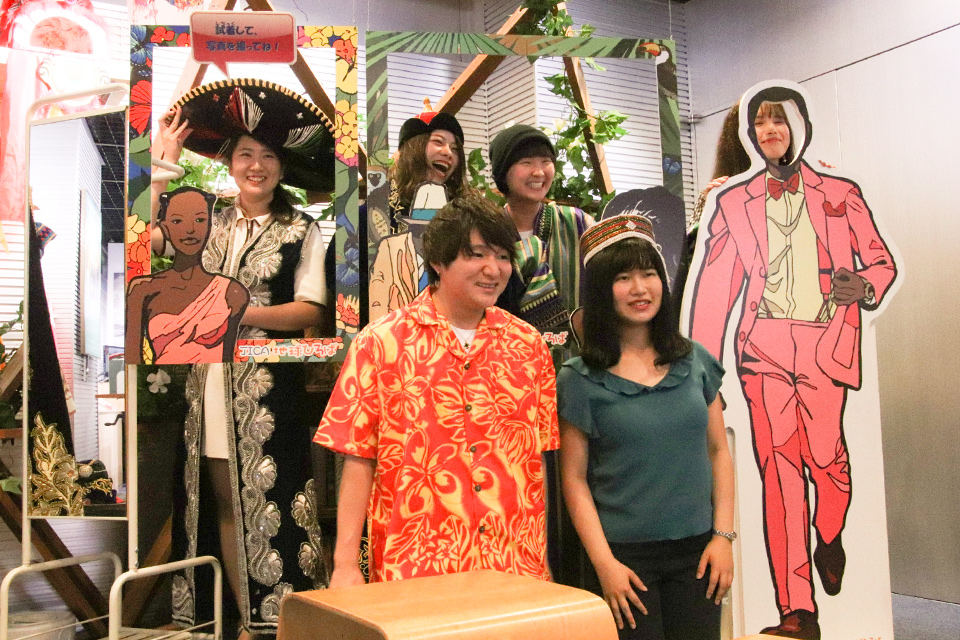 東洋学園大学_国際キャリアプログラム（ICP）の1、2年生がJICA地球ひろばを訪問、館内展示見学とワークショップに参加