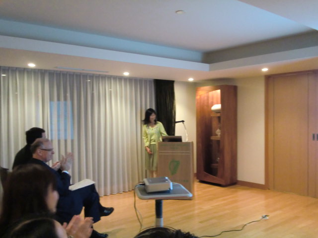 東洋学園大学坂本教授／アイルランド大使館でのプレゼンテーションの模様