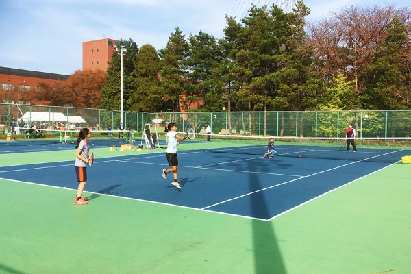 東洋学園大学_文化祭_子どもテニス教室