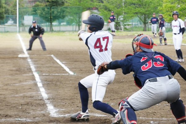 東洋学園大学_2018春季リーグ第2戦_6回小山選手の同点2塁打