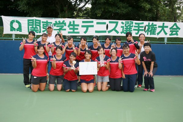 東洋学園大学_夏関2017?女子S小松選手と部員、監督ら