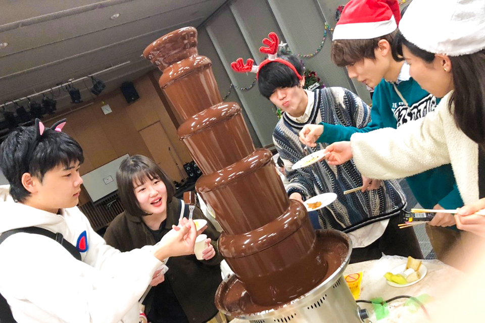 東洋学園大学_学生会運営部主催クリスマスパーティー