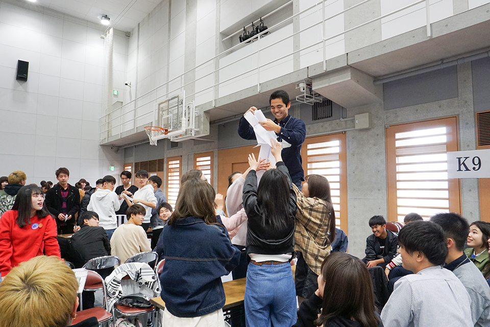 東洋学園大学_新入生オリエンテーションの模様