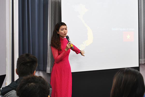 東洋学園大学_NIFAでのプレゼンテーション_Tam