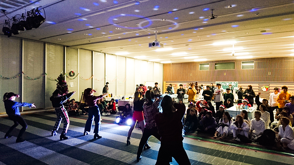 東洋学園大学_学生会運営部主催クリスマスパーティー