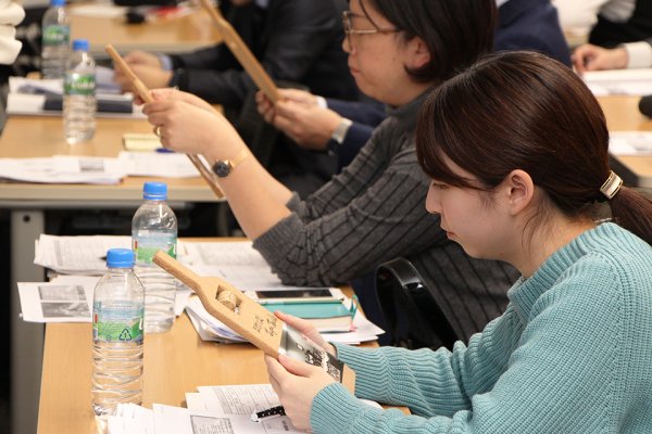 東洋学園大学_岩谷マテリアル社員の方々(1)