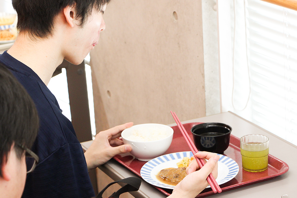 東洋学園大学_学食「定期試験応援メニュー」イベント