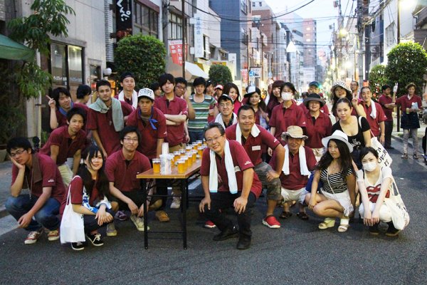東洋学園大学_大横丁通りイベント（集合写真）