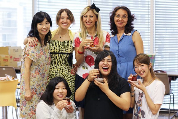 東洋学園大学_トルコのTulay先生らと
