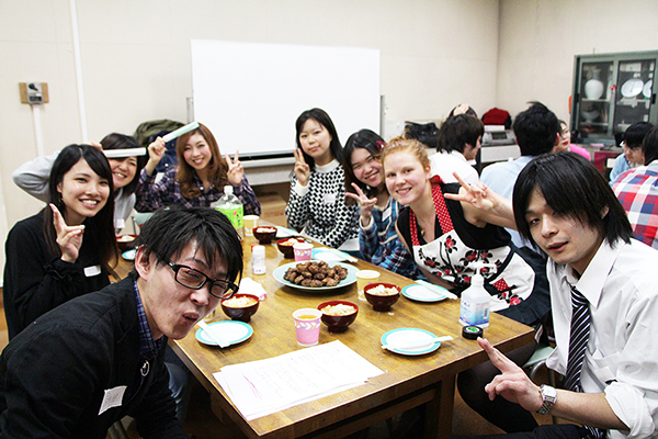 東洋学園大学　多文化社会と人間ゼミ