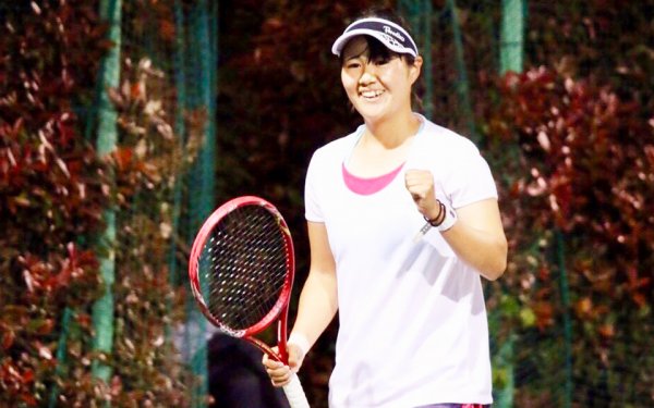 東洋学園大学_女子テニス部根本選手