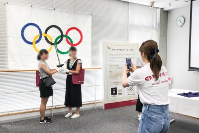 東洋学園大学_OCオリ・パラ体験聖火用トーチ