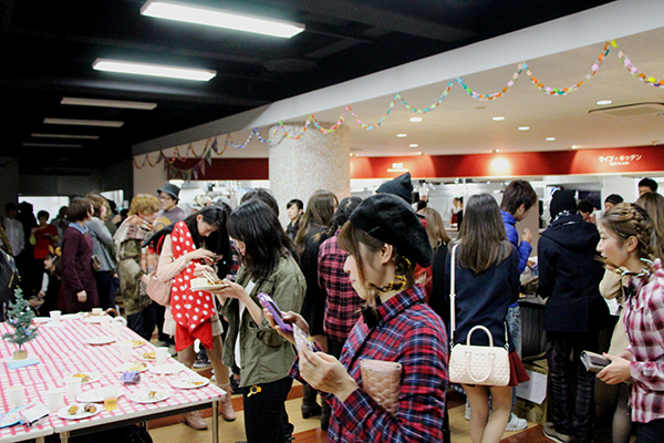 東洋学園大学　学生会クリスマスパーティ