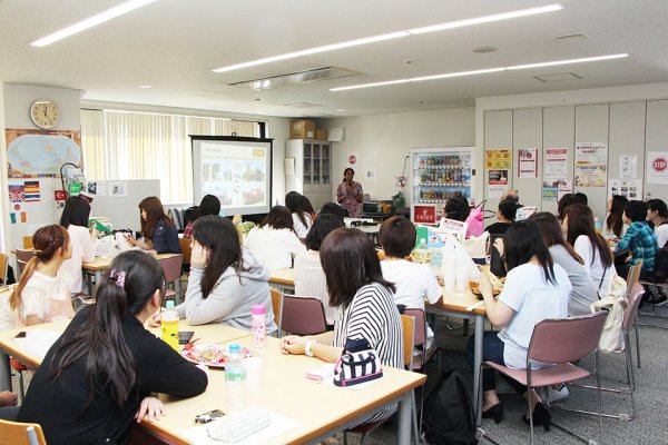 東洋学園大学_English Lounge_Intern WelcomeEvent2016