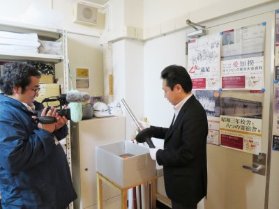 東洋学園大学_聖火用トーチ撮影風景