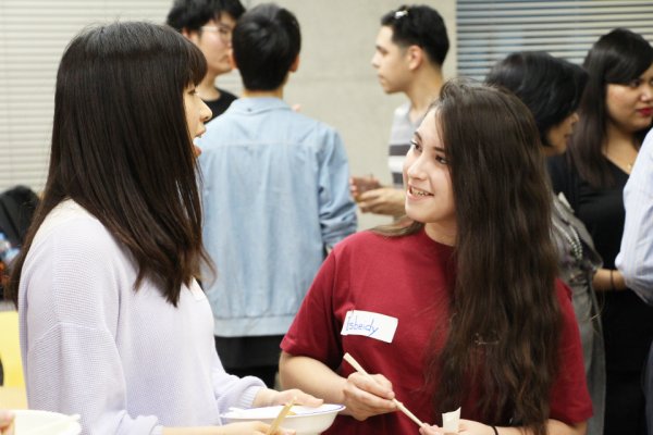 東洋学園大学_SHSUウェルカムパーティーの模様