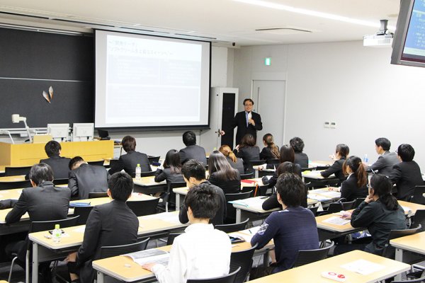 東洋学園大学_本庄ゼミ講演会_日世株式会社茨田氏