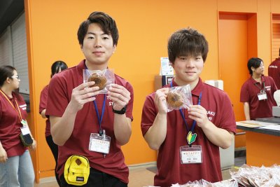 東洋学園大学_180513OC_ティーパーティーのTOGAKUどら焼き
