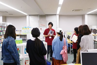 東洋学園大学_180513OC_キャンパスツアー_図書館