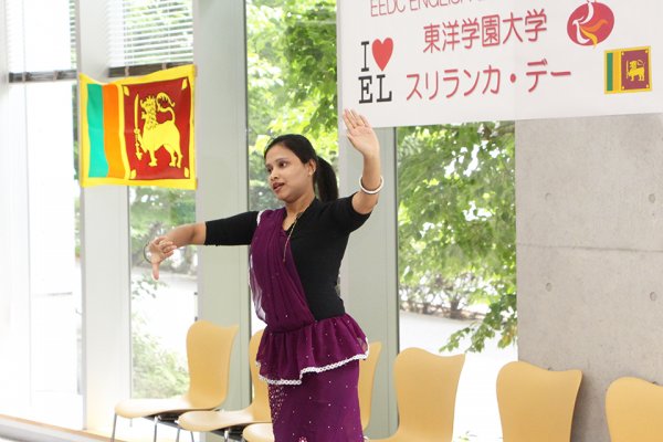東洋学園大学_スリランカ・デー_ガヤニ・ハバーさん