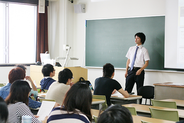 東洋学園大学菅野ゼミ臨時講師　瀬沼氏