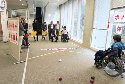 東洋学園大学_政治社会学会オリパライベントボッチャ体験
