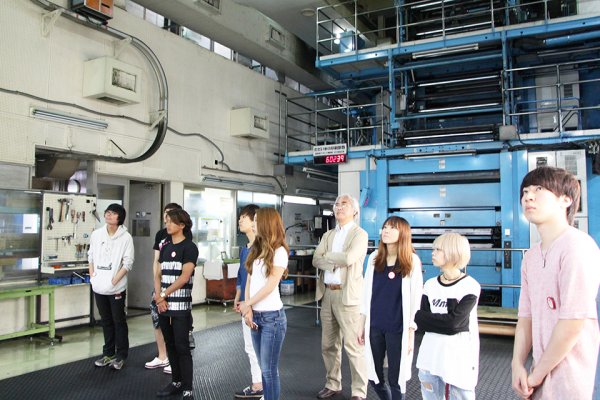 東洋学園大学_情報化社会ゼミIの朝日新聞社見学_印刷工場