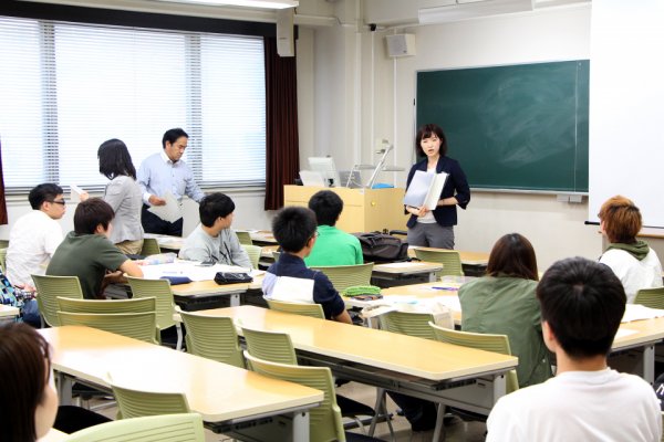 東洋学園大学_欧文印刷株式会社との産学連携