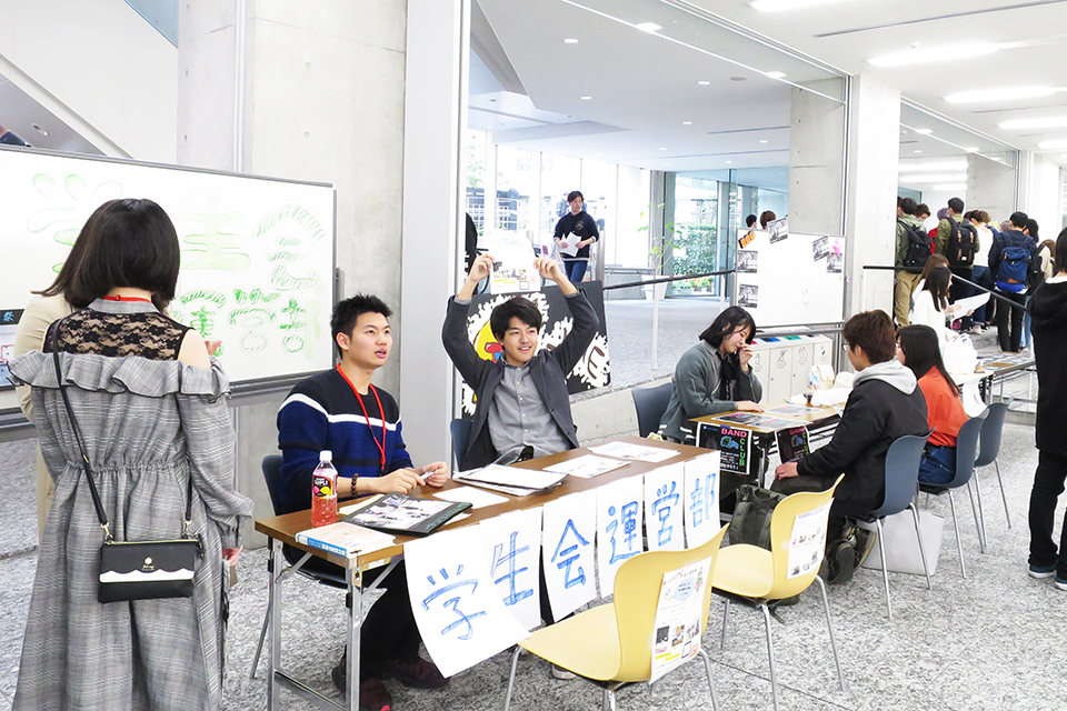東洋学園大学_新入生オリエンテーションの模様