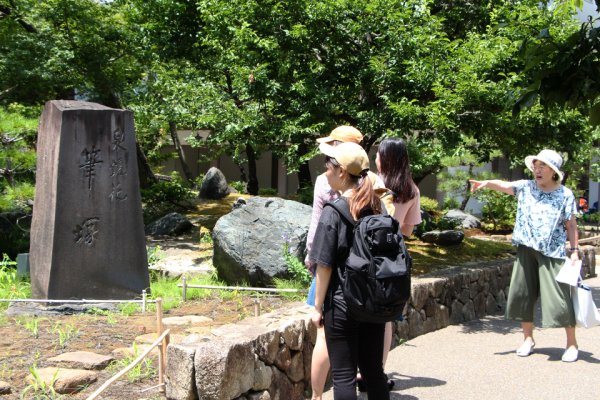 東洋学園大学_本郷の歴史と文学_湯島天神（筆塚）