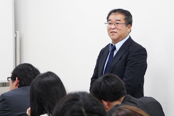 東洋学園大学_岩谷マテリアル産学連携_同社社員からのアドバイス