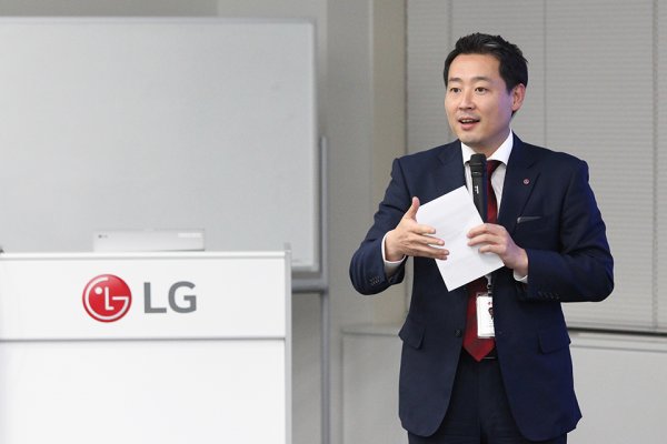 東洋学園大学_LGエレクトロニクス・ジャパン金東建氏