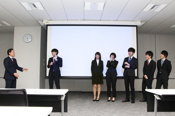 東洋学園大学_第3チーム表彰の様子