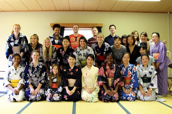 東洋学園大学_SHSU　in TOGAKU_茶道体験記念撮影