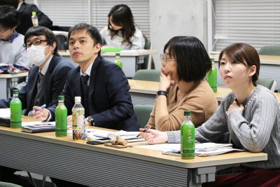 東洋学園大学_岩谷マテリアル社員の方々